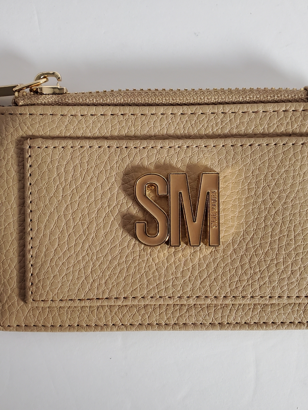 Steve Madden Leather Card Holder in Beige with Gold Hardware
